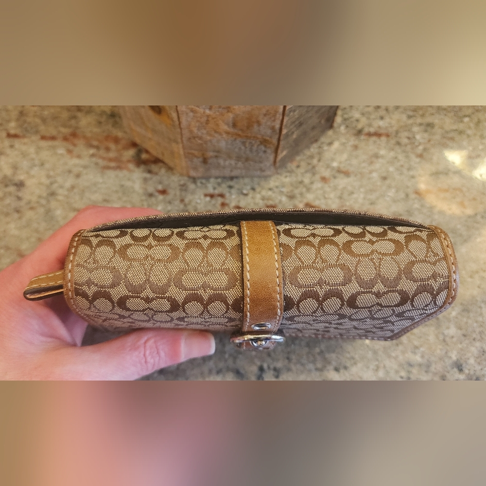 Brown Patterned Wallet - Picture 2 of 6